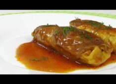 Голубцы с курицей в томатном соусе – Кулинарные видео рецепты