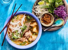 Бун Бо Хюэ: Вьетнамский свино-говяжий суп с лапшой