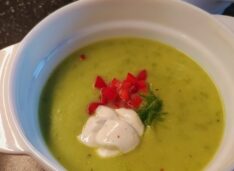 Суп из фенхеля и зеленого горошка
